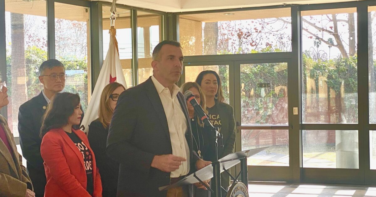 Silicon Valley lawmakers take stand against ICE violence