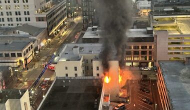 3-alarm fire burns in downtown area