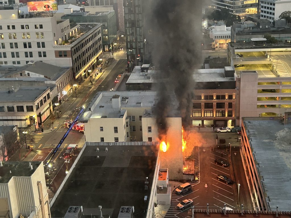 3-alarm fire burns in downtown area