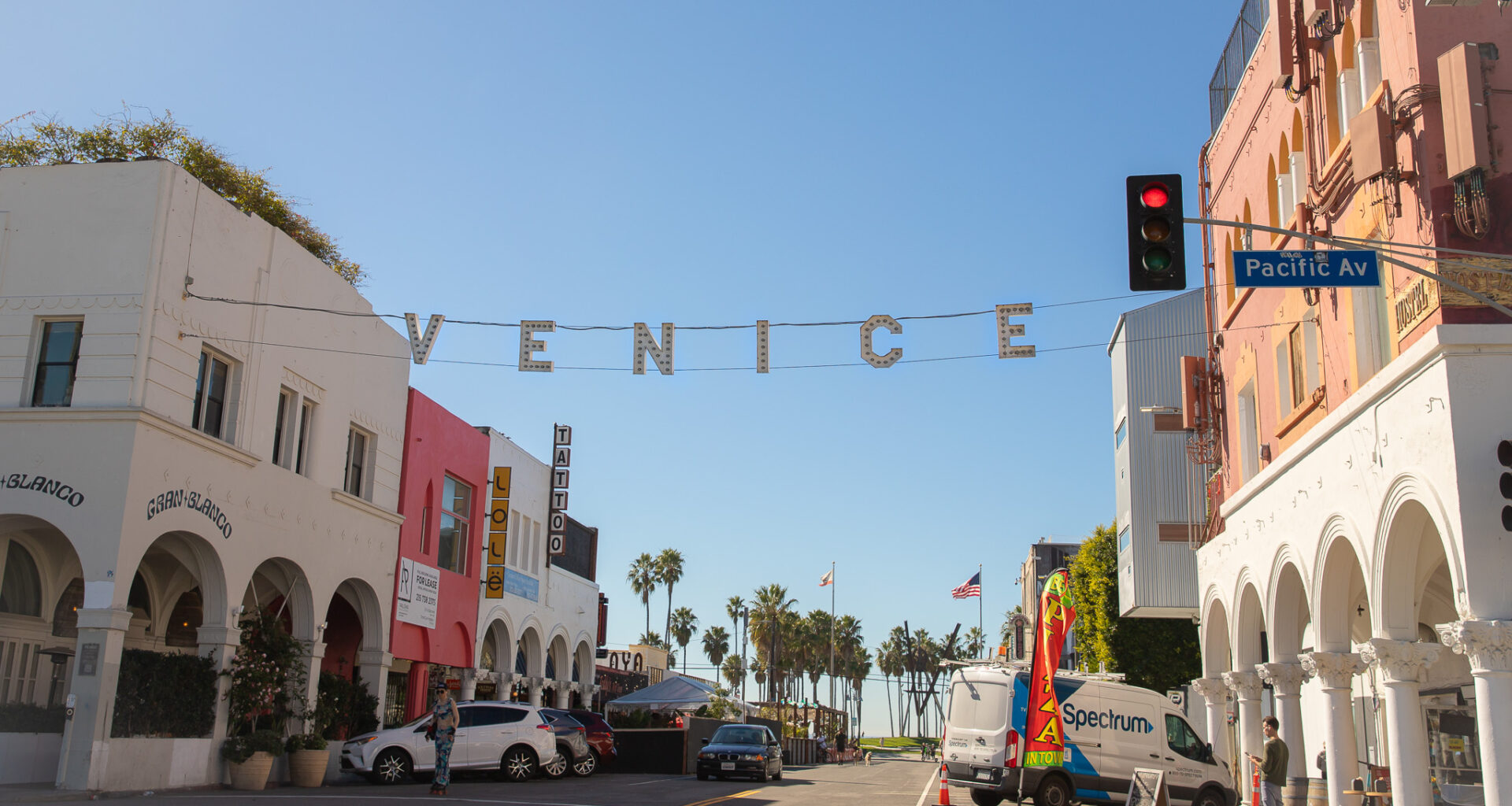 venice-sign-day-time