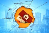 Los Angeles Home Sales Falling Apart at 15 Percent Rate