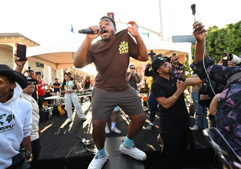 LaRussell to play during Super Bowl festivities next week – Times Herald Online