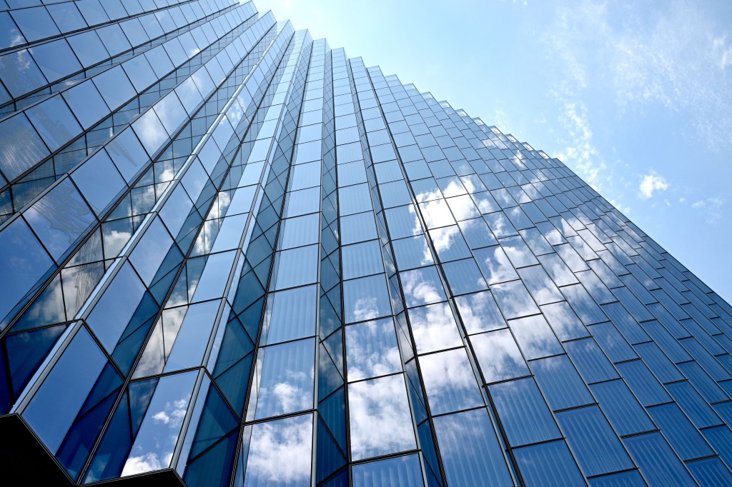 OC man sentenced to nearly 4 years for role in scheme that ripped off $1 million from local surfers – Orange County Register