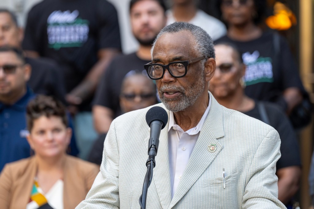 LA Councilman Curren Price must stand trial on public corruption charges – Daily News