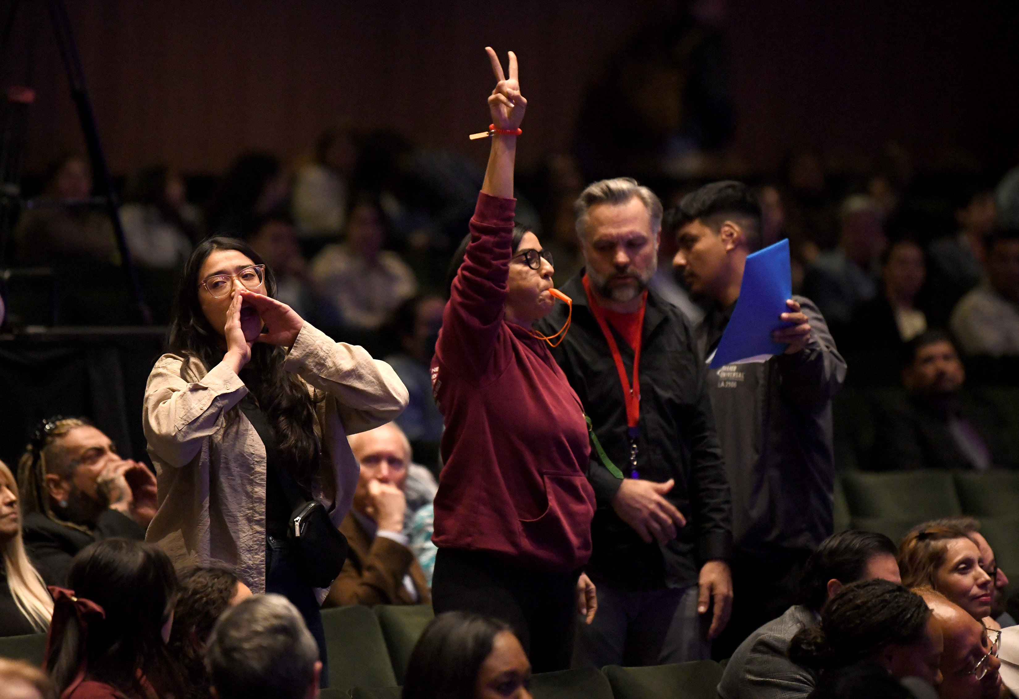 Anti-ICE protesters disrupt the State of the City address at...
