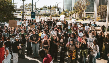 LBUSD Students React to ICE Walk-Out Protests – The562.org