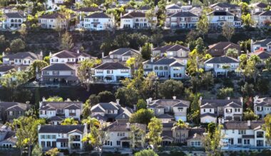 Discussion extended again for proposed 447-unit housing project at Anaheim Hills Festival center – Orange County Register