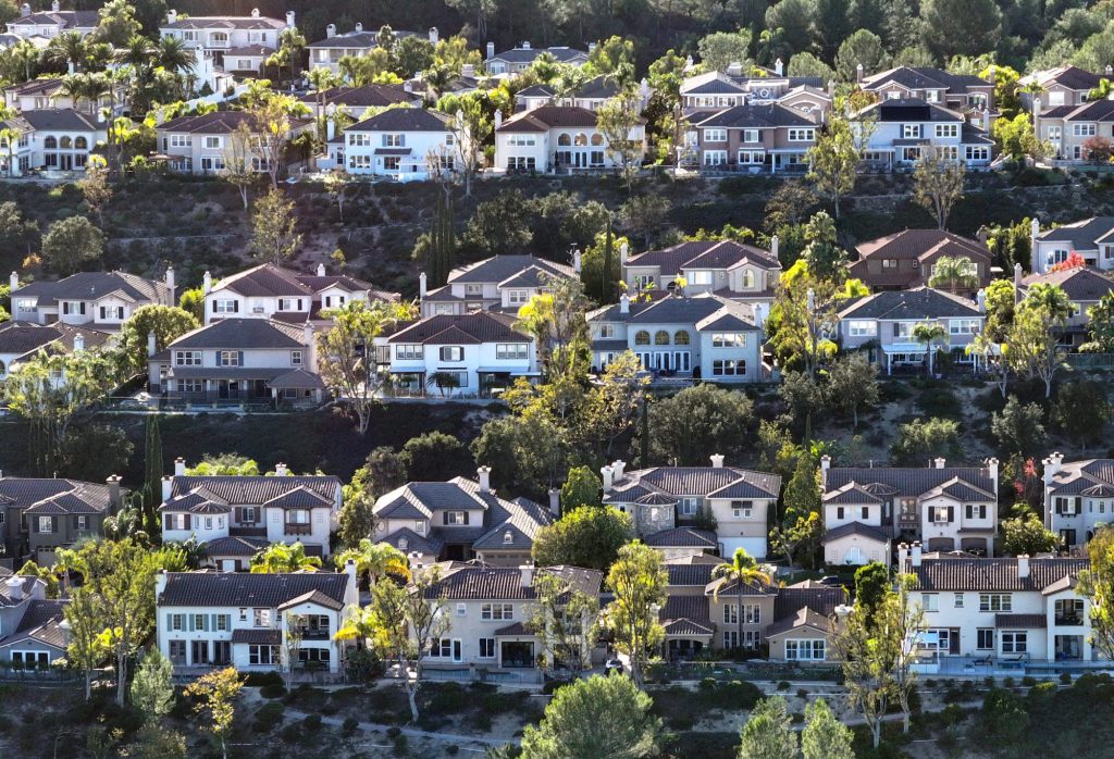 Discussion extended again for proposed 447-unit housing project at Anaheim Hills Festival center – Orange County Register