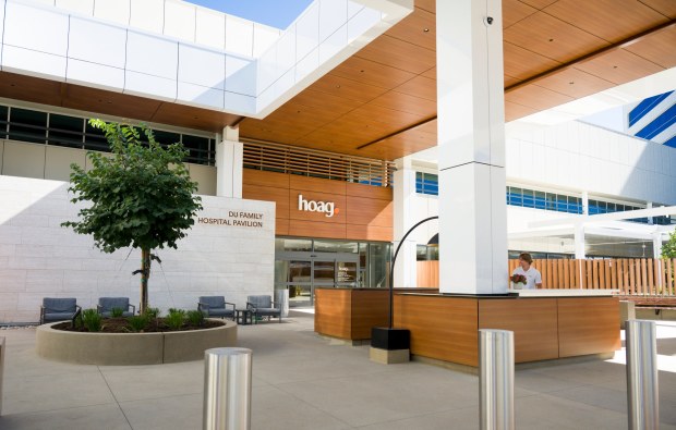The newly redesigned front entrance at Hoag Hospital Irvine is part of the Sun Family Campus Expansion in Irvine on Wednesday, October 1, 2025. (Photo by Leonard Ortiz, Orange County Register/SCNG)