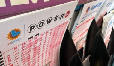 Powerball ticket worth $812,200 sold at Moorepark gas station – NBC Los Angeles