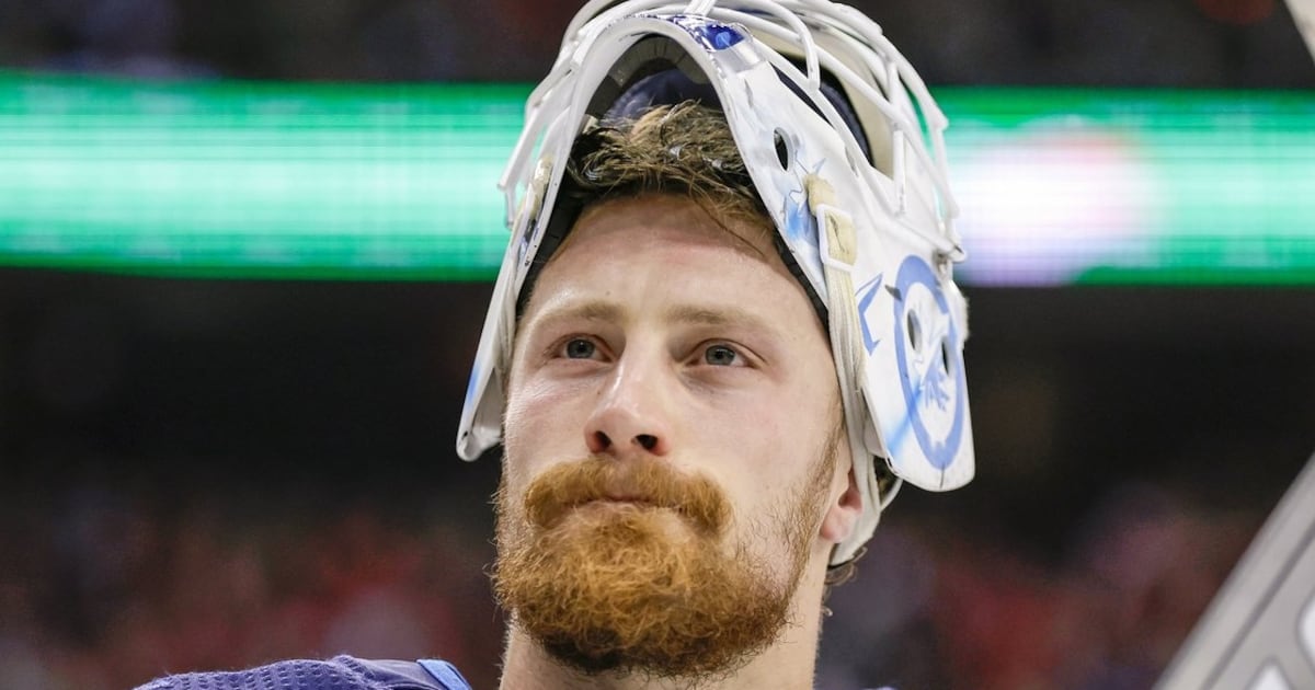 San Jose Sharks acquire goaltender Laurent Brossoit from Chicago Blackhawks in multi-player deal