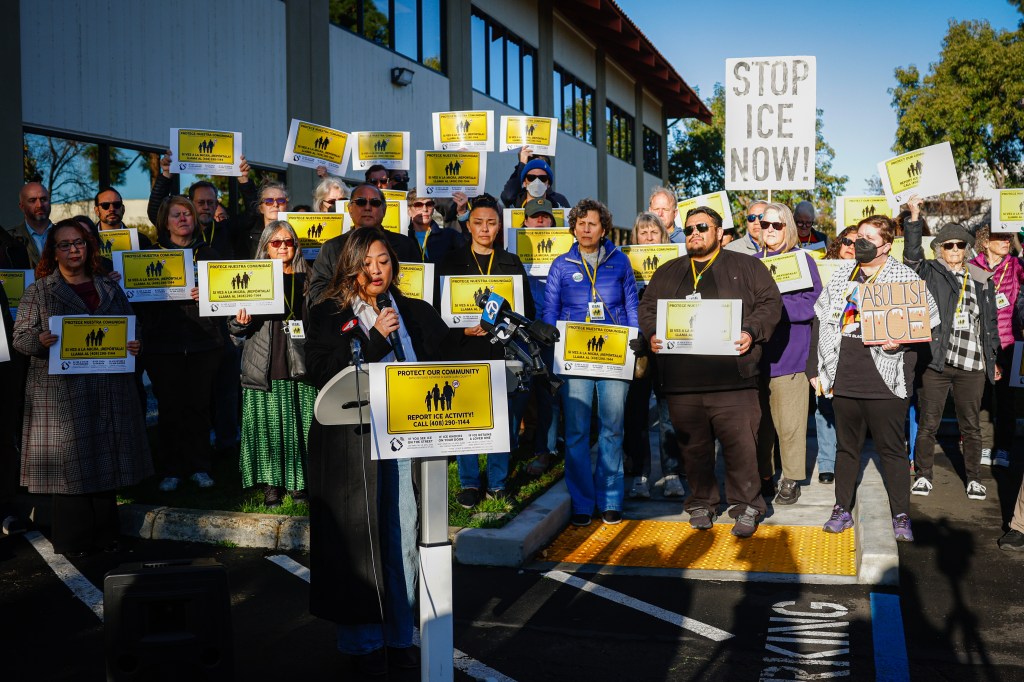 Bay Area advocates denounce ICE killing
