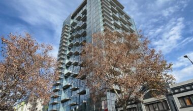 San Jose housing tower is foreclosed in new Bay Area apartment setback