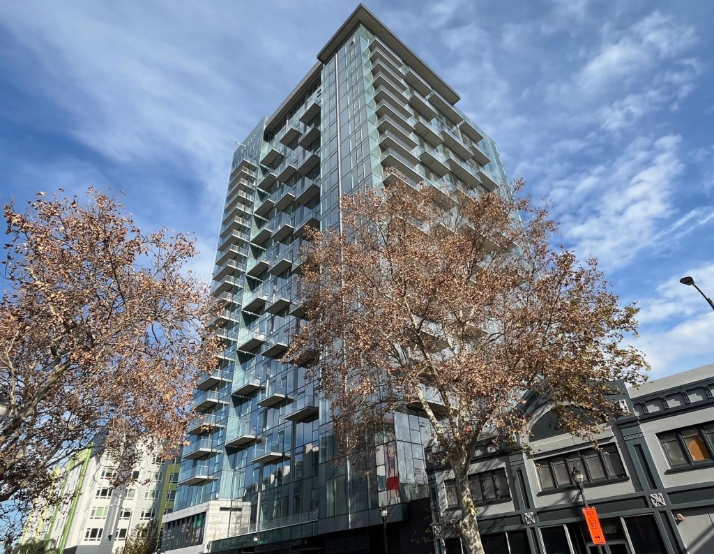 San Jose housing tower is foreclosed in new Bay Area apartment setback