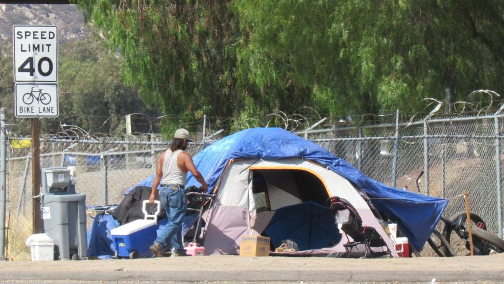 El Cajon leaders to deliberate program for storing homeless belongings