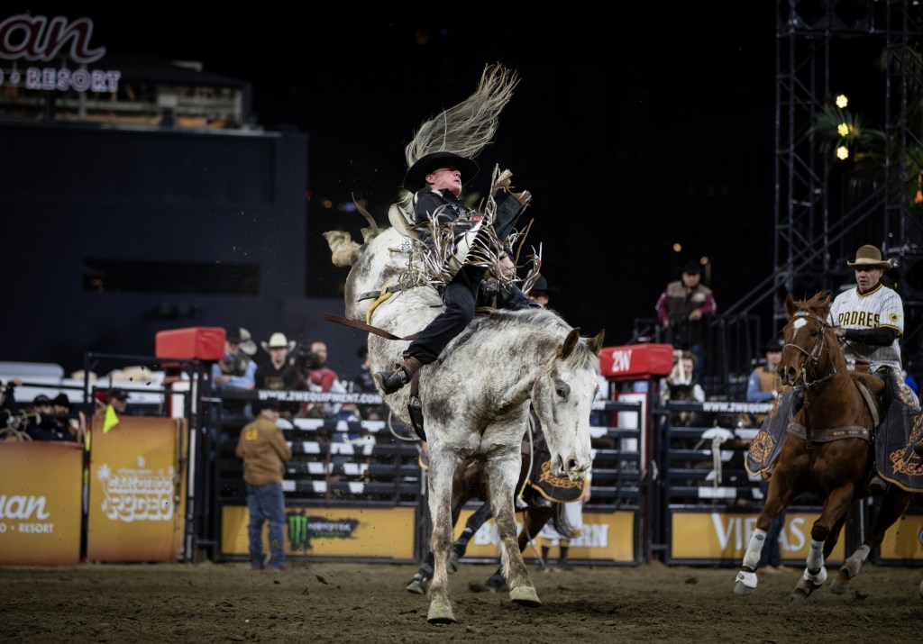 Off-season events like rodeo help keep downtown restaurants open – San Diego Union-Tribune