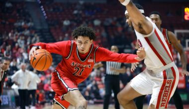 San Diego State breaks out alternate uniform, beats UNLV
