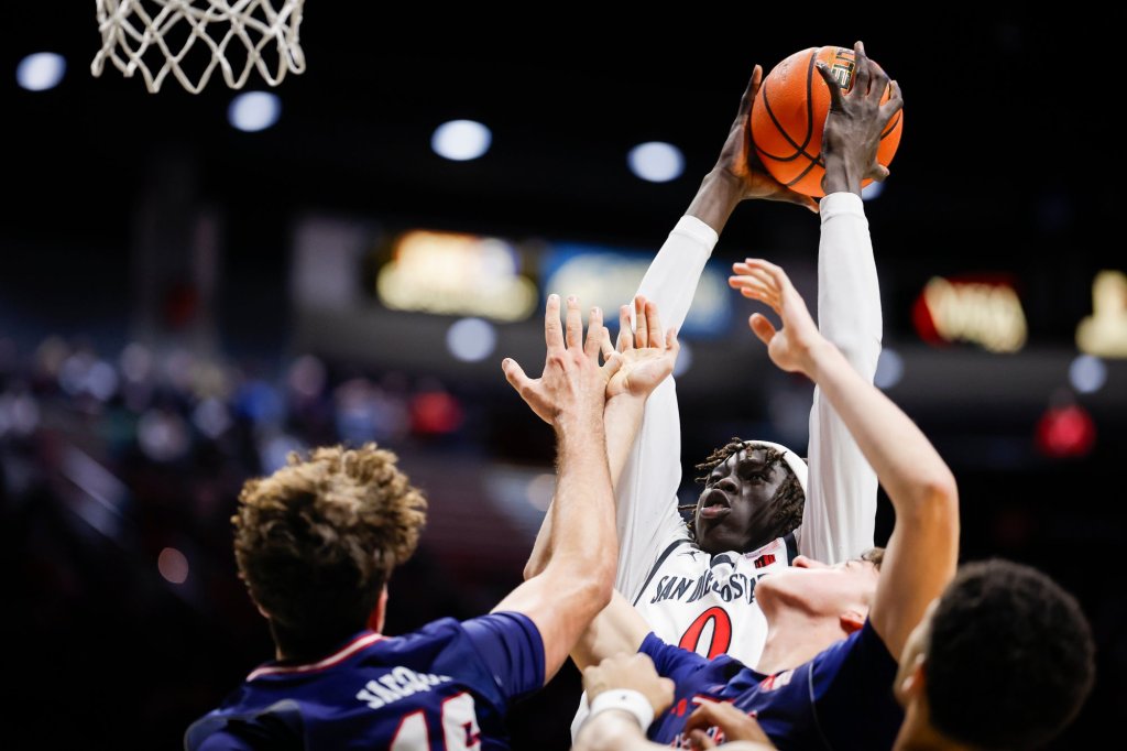 SDSU 71, Fresno State 52 ... Magoon's revival, opportunity lost and Boise State's meltdown