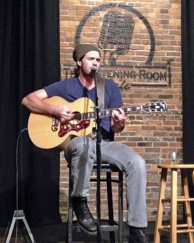 Former baseball pitcher Barry Zito performs at the Listening Room Cafe in Nashville. (Doug Hansen)