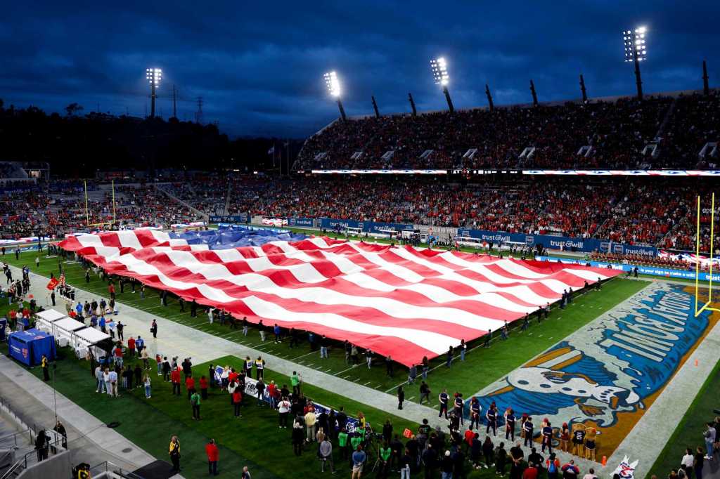 Arizona fan looked a little stiff during casket toss – San Diego Union-Tribune