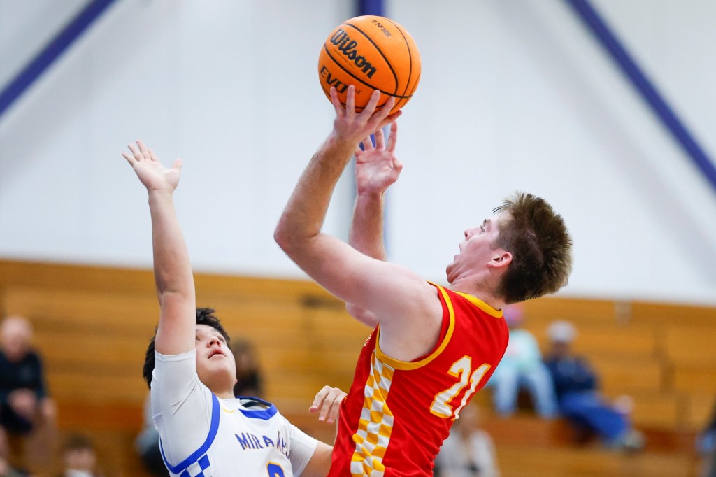 Cathedral Catholic makes 'one more big play' in Western League win over Mira Mesa