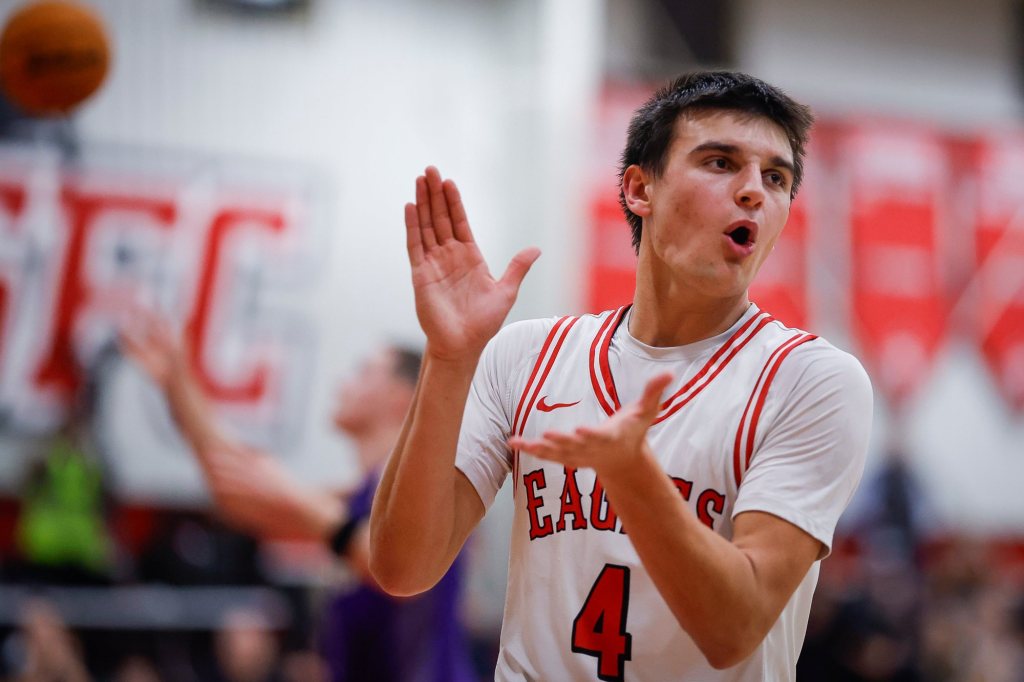 Top-ranked Santa Fe Christian shoots way past Saints