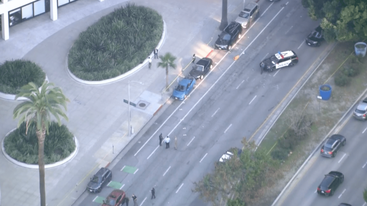 Suspect in custody for attacking a man in Beverly Hills – NBC Los Angeles