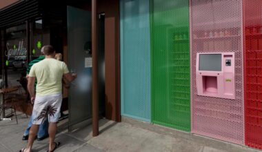 Fans mourn closure of Sprinkles Cupcakes
