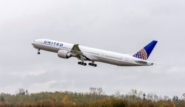 United airlines flight ua888