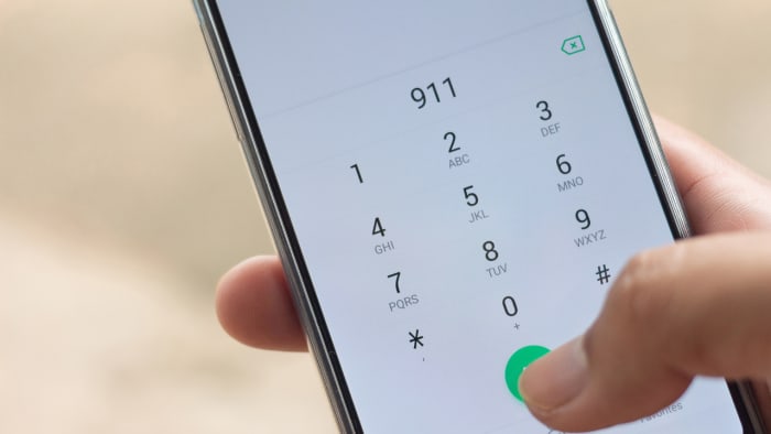 911 call service restored in Oakland County after brief outage, text service still down