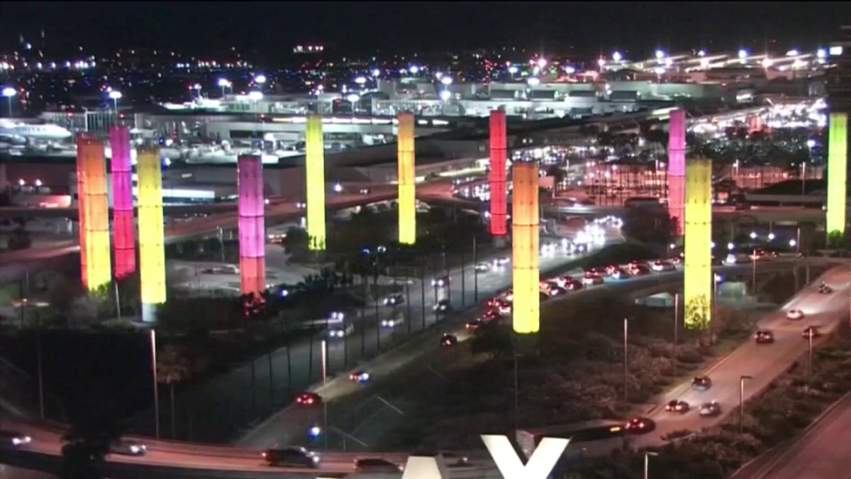 LAX removes iconic pylons for major roadway improvements – NBC Los Angeles