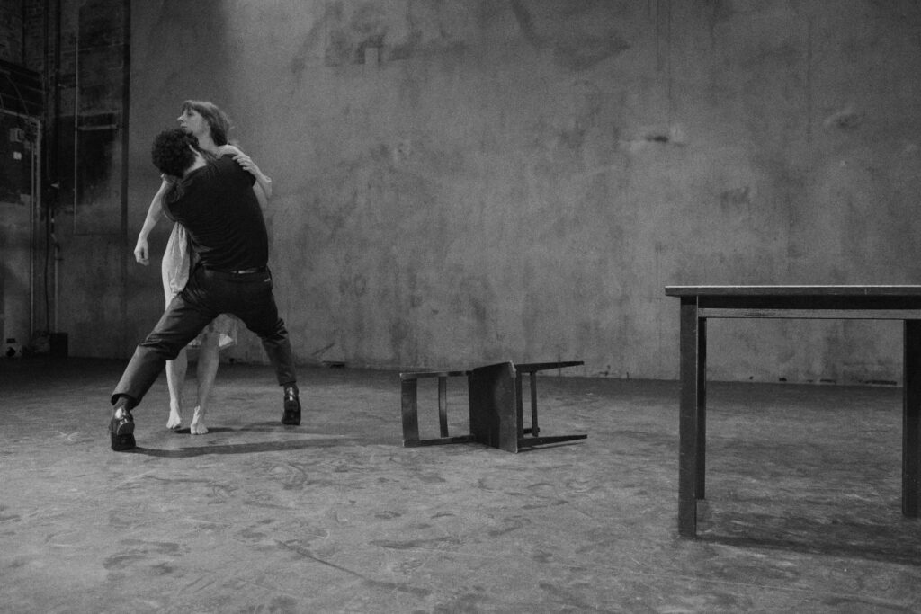 WAITING PLACES by Or Schraiber and Bobbi Jene Smith - Photo by Jiannick Bourleum.