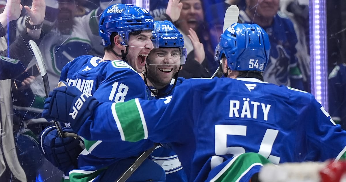 Vancouver Canucks top Anaheim Ducks thanks to late goals from Drew O’Connor, Teddy Blueger