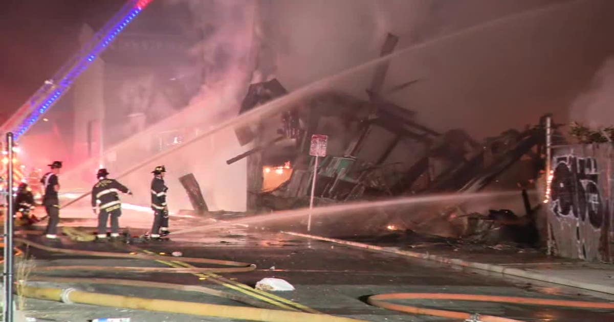 Large fire breaks out in Berkeley warehouse