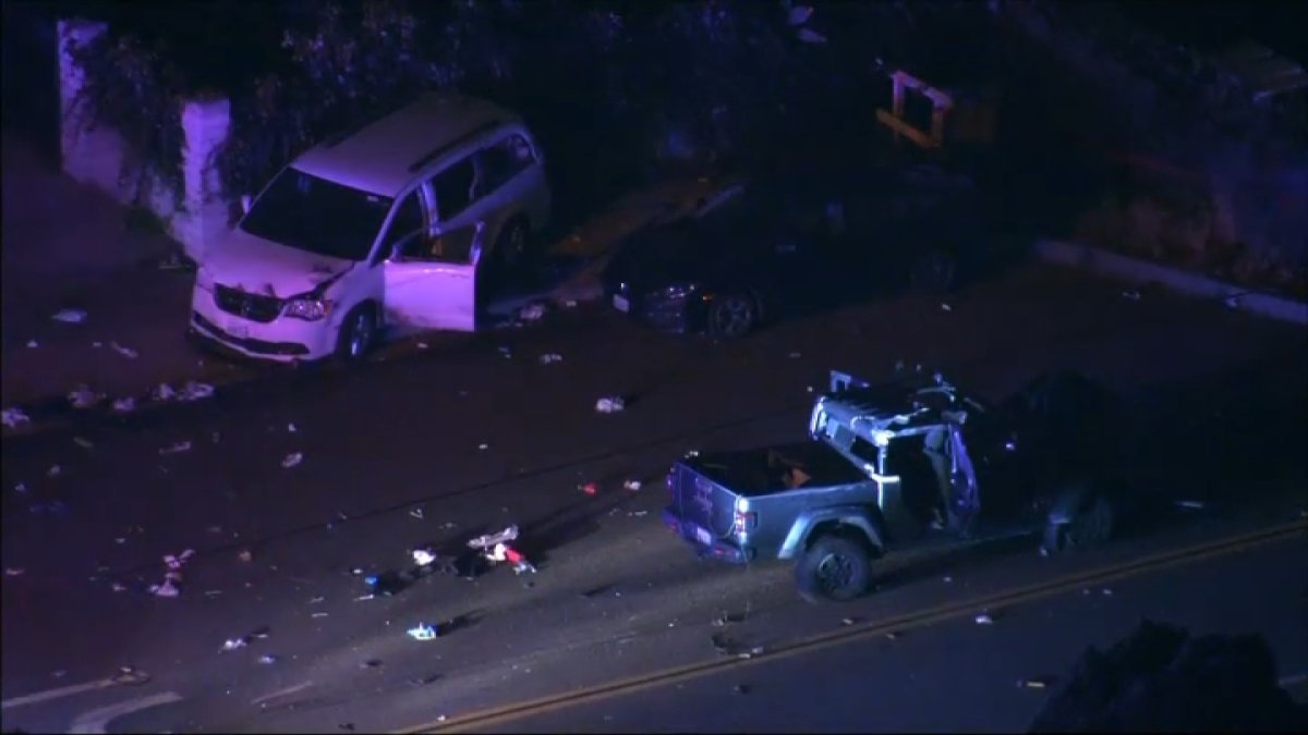 3 vehicles involved in crash following chase in Anaheim – NBC Los Angeles