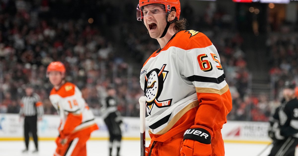 Beckett Sennecke sets up Mikael Granlund in OT, Ducks beat Kings 2-1 for weekend sweep