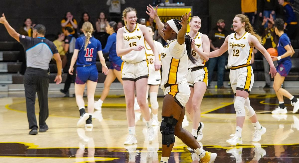 Cowgirls Rally Late to Defeat Fresno State, Win Fourth Straight