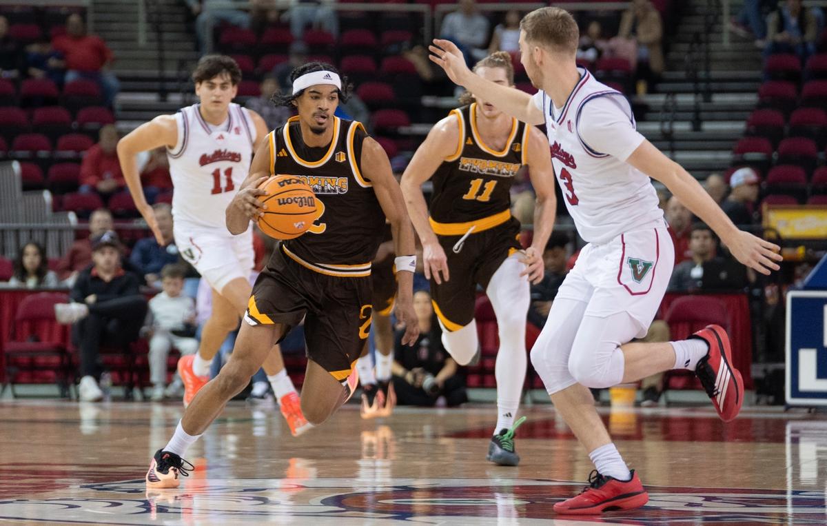 Cowboys Falter Late in 63-60 Road Loss at Fresno State