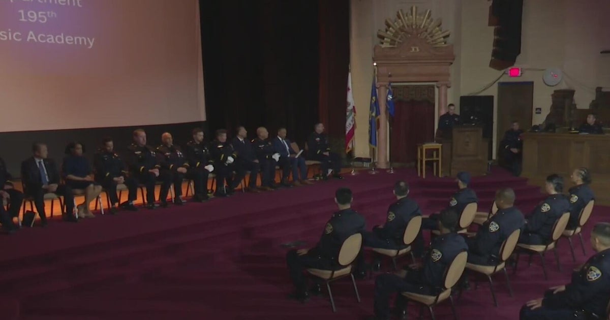 Oakland Police Department adds 14 officers in 1st academy graduation in a year