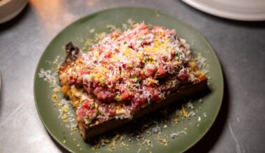 Bar Etoile Review: Bar Etoile Nails the Modern Parisian Wine Bistro in Melrose Hill