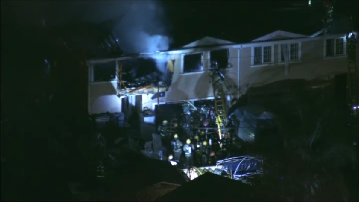 Heavy smoke seen coming from Bell Gardens home following fire – NBC Los Angeles