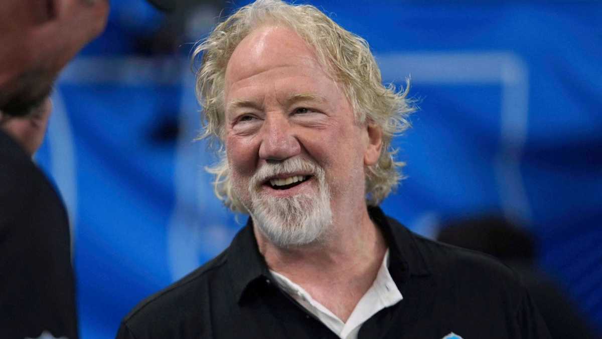Timothy Busfield accused of sexual abuse at B Street Theatre