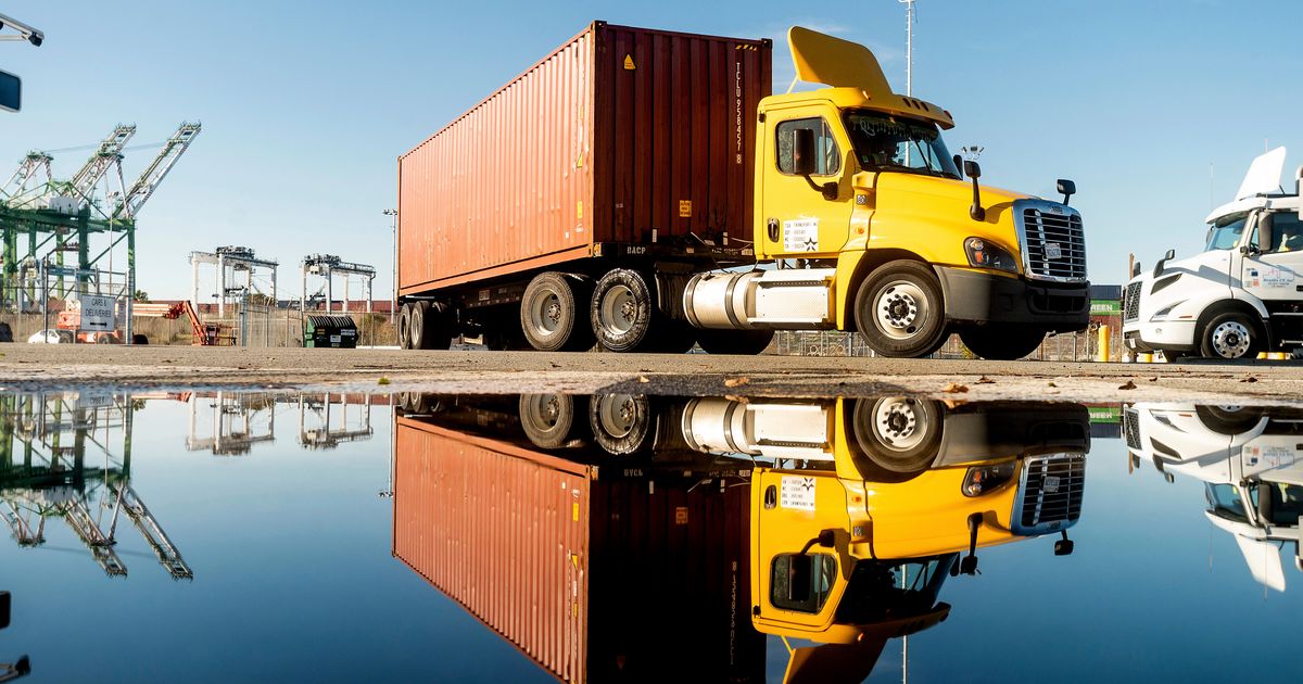 California loses $160M for delaying revocation of 17,000 commercial driver’s licenses for immigrants :: WRAL.com