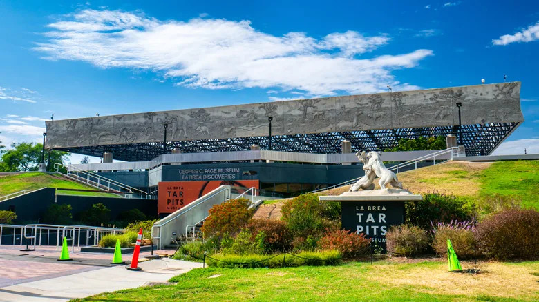 La Brea Tar Pits and Museum entrance in Los Angeles, California