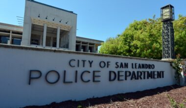 3 arrested after carjacking attempt and chase in Oakland