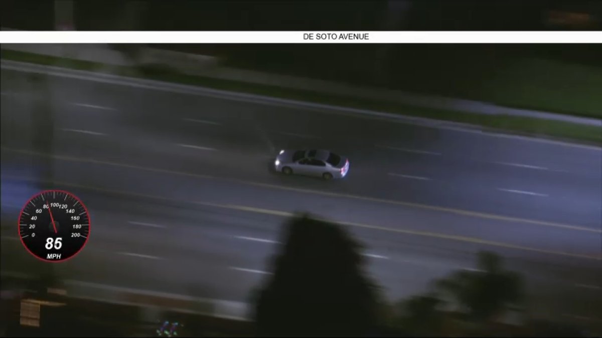 Police chase possibly armed driver in San Fernando Valley – NBC Los Angeles