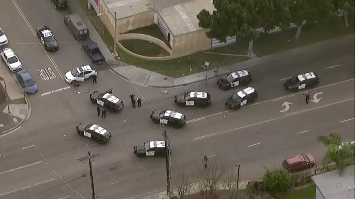 1 shot by police after pursuit ends in crash in Spring Valley – NBC 7 San Diego