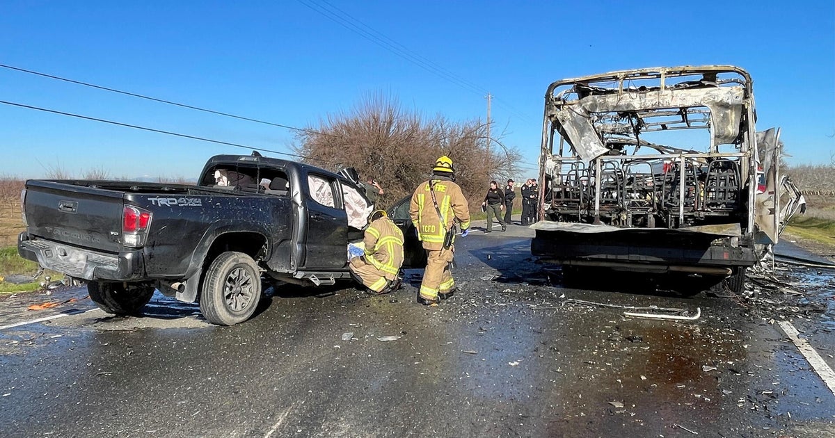 Northern California crash leaves 6 dead after pickup truck hits bus head-on