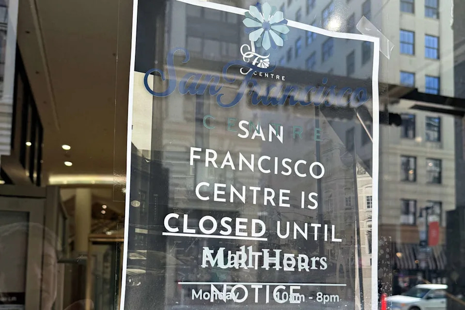 A sign posted at the entrance to San Francisco Centre on Saturday, Jan. 24, 2026, announces that the mall has closed. (Courtesy of Nicole Frugé )