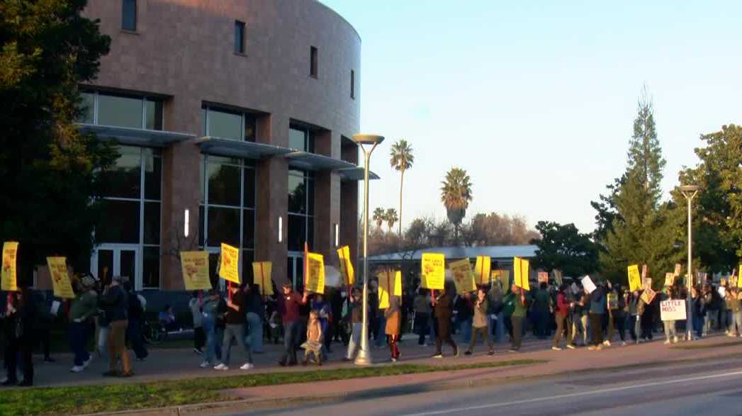 West Sacramento teachers rally for better pay and staffing